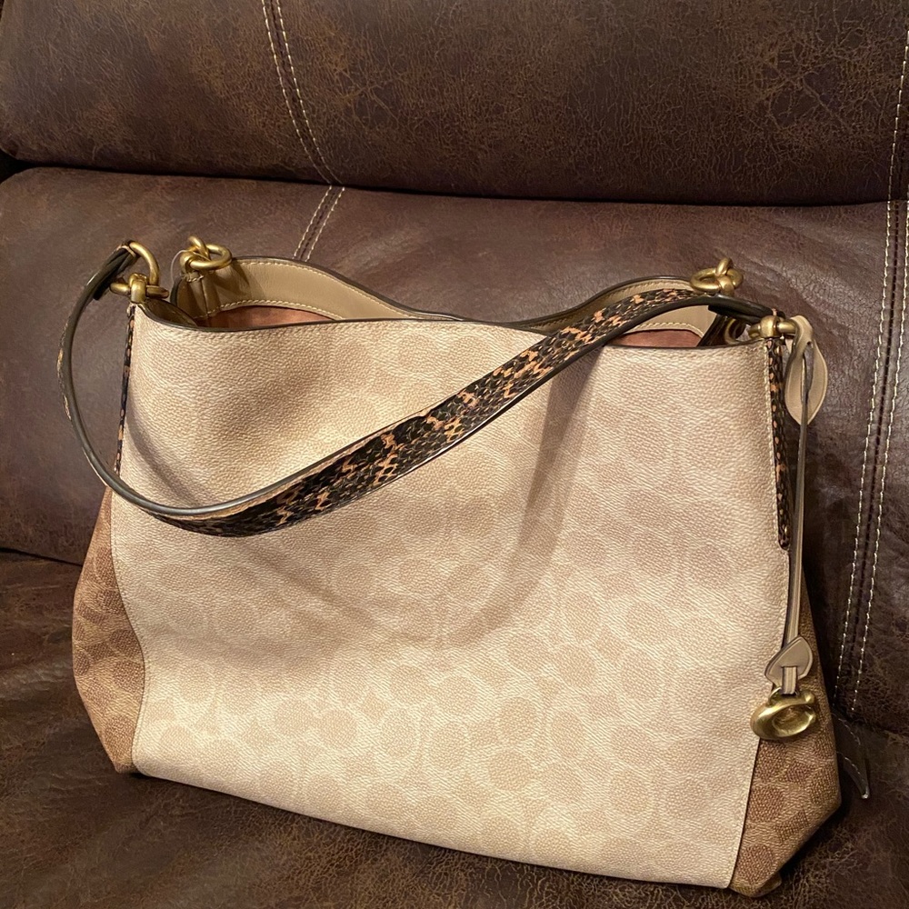 Coach Hallie Shoulder bag